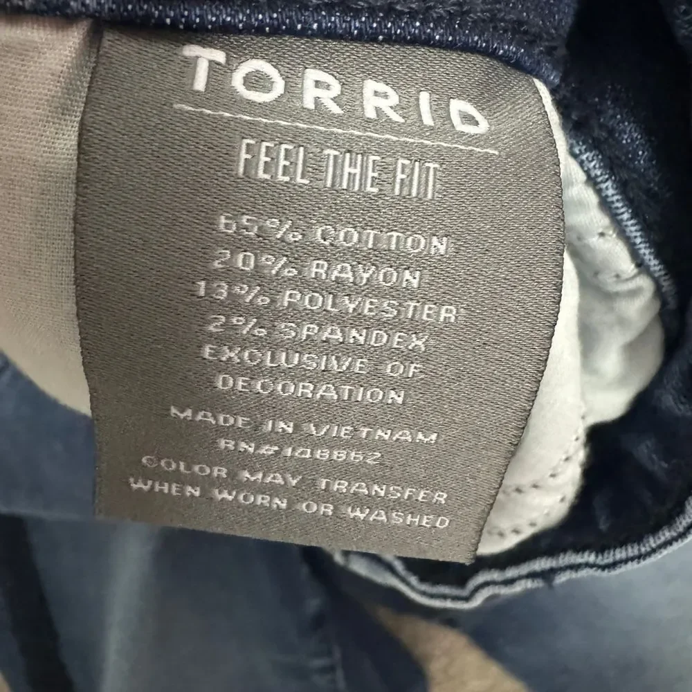 Torrid Plus Size 2R Pull-On Boyfriend Straight Super‎ Soft Mid Rise Side Stripe